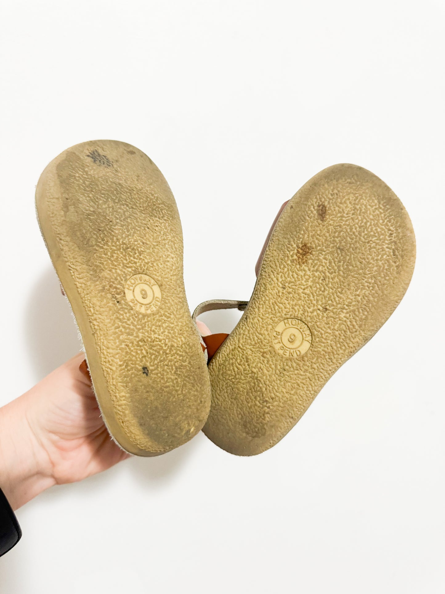 Saltwater Surfer Sandals Size 8C