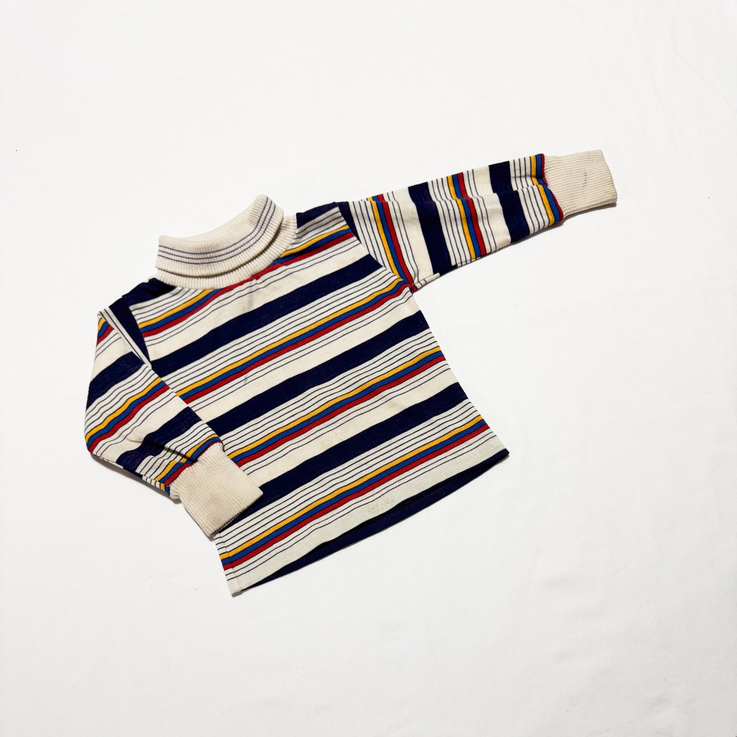Vinty striped turtleneck