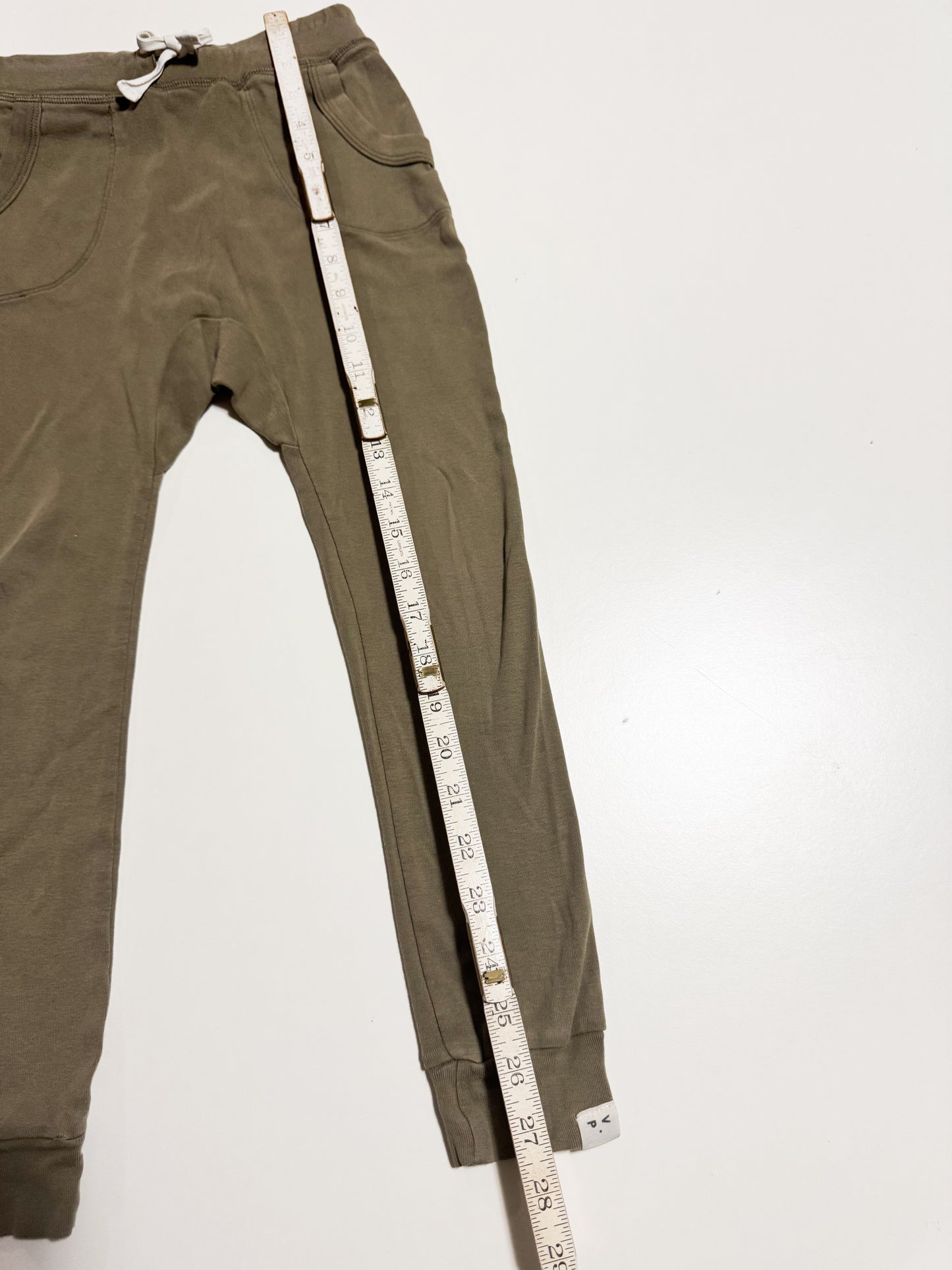 Petits Vilains Joggers size 6-7Y