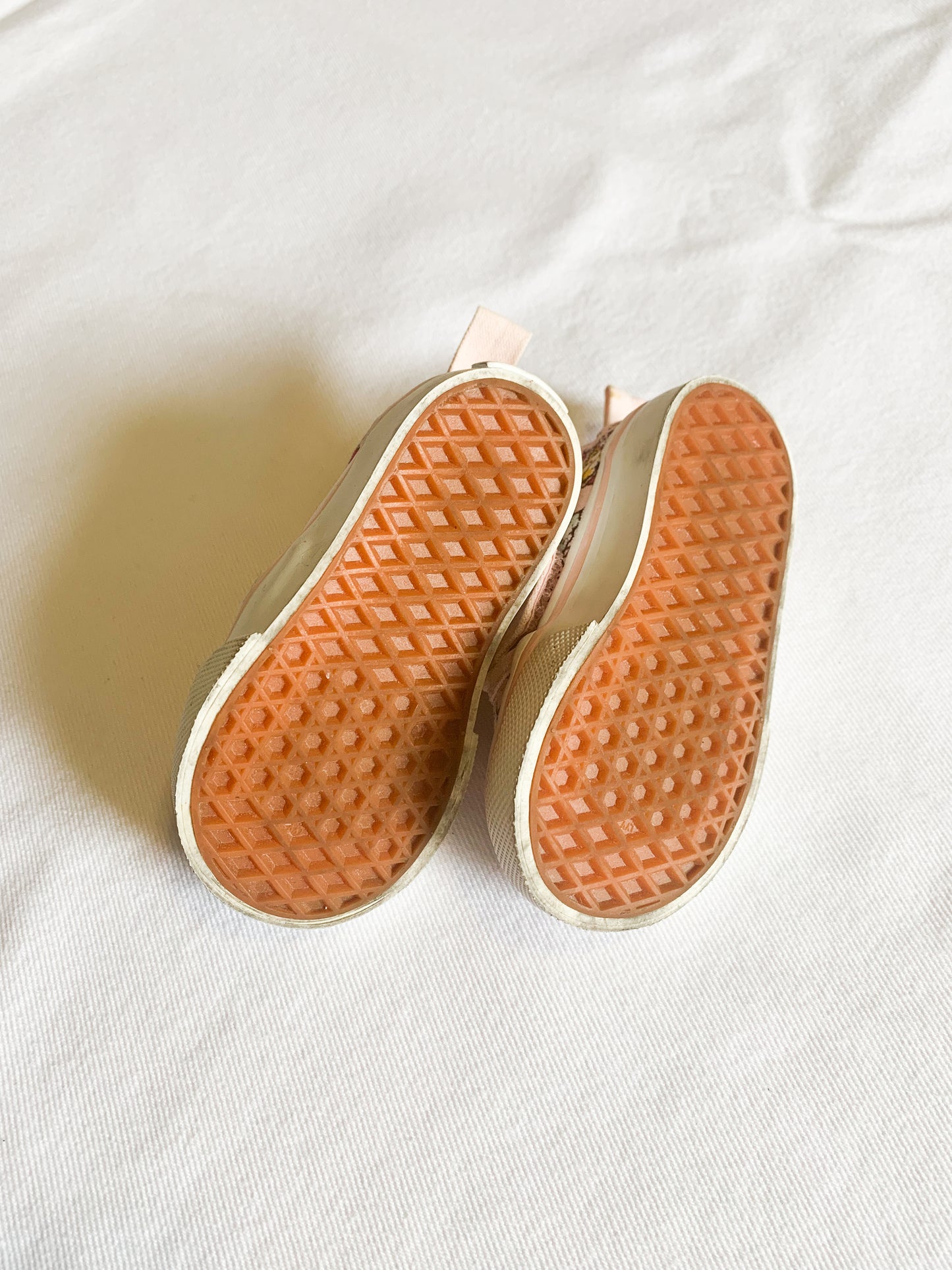 Vans Kitty Treats Classic Slip-Ons 3C