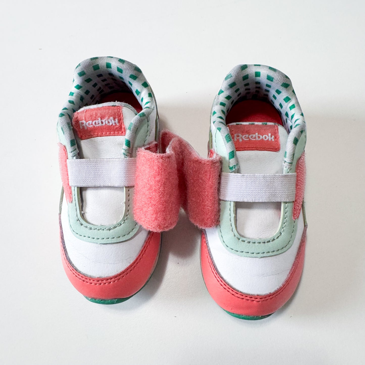 Reebok Watermelon Jog 2.0 Velcro Sneakers size 5 Toddler