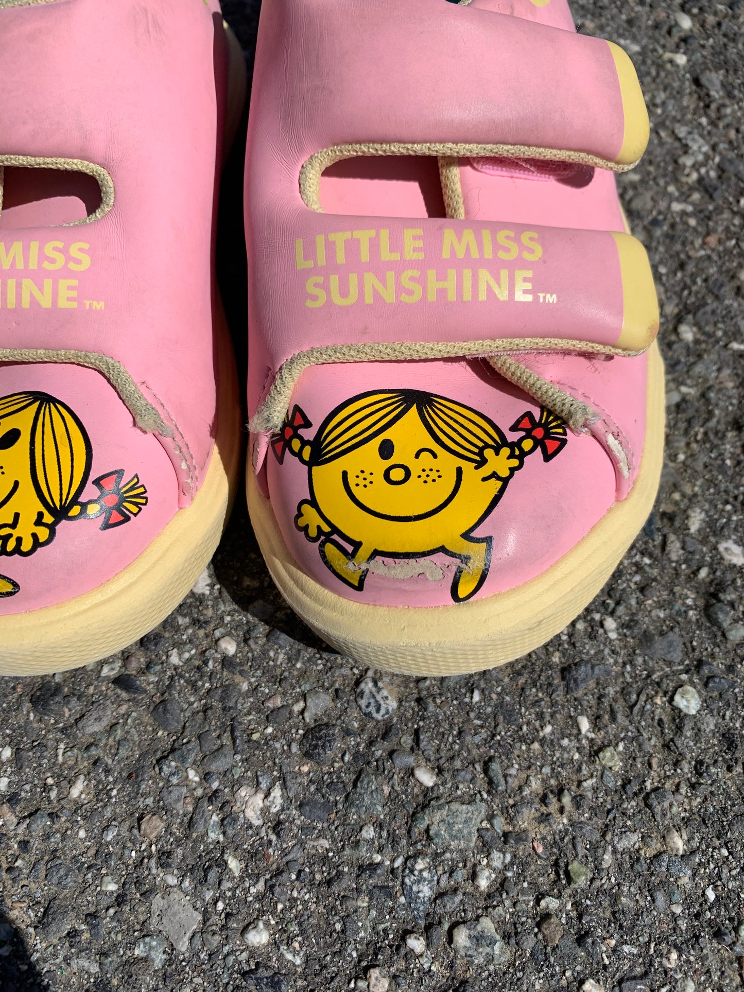 Native Little Miss Sunshine Velcro Shoes 8C