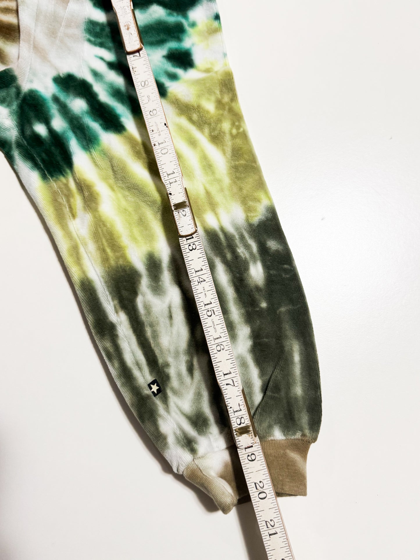 Molo Tie-Dye Velour Joggers size 2-3y