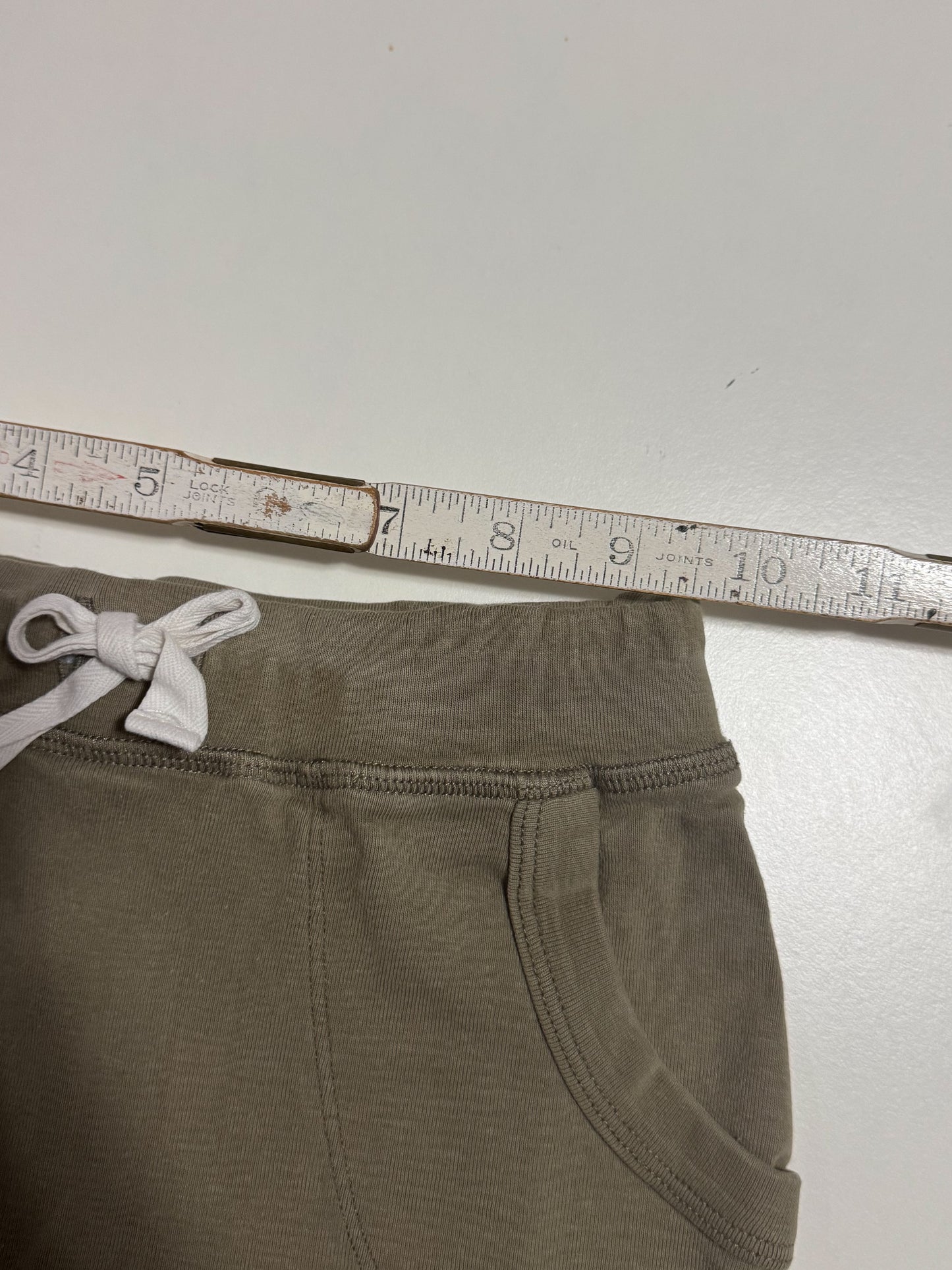 Petits Vilains Joggers size 6-7Y