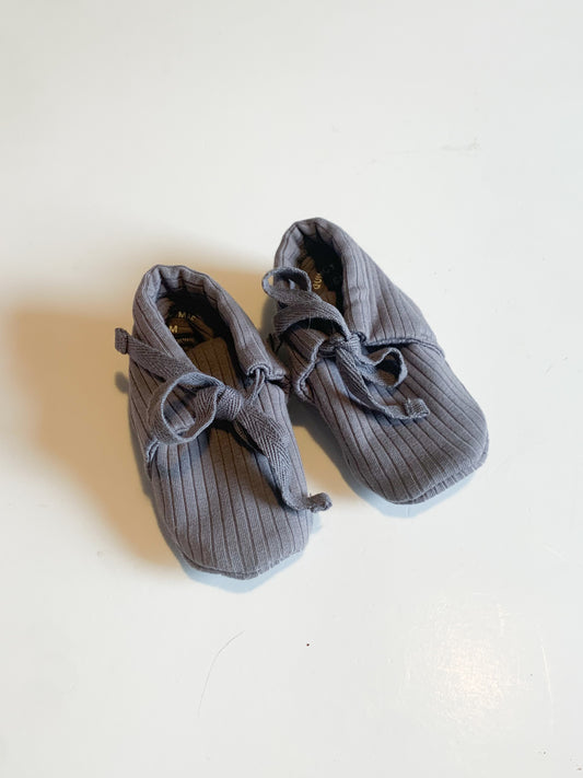 NWOT Quincy Mae Ribbed Booties 3-6 months