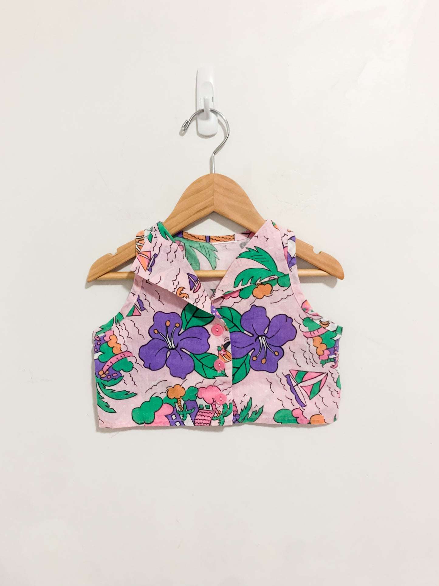 Vintage Cotton Beachy Crop Top
Size 2-3 years